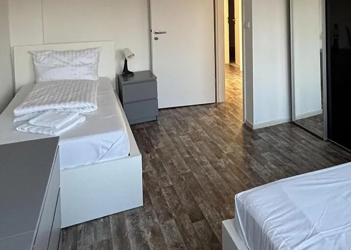 Bola 6 6 Betten & 2 Schlafzimmer *
